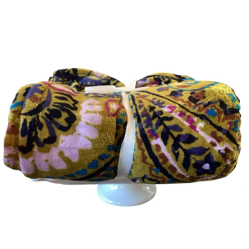 Vera Bradley Oversized Throw